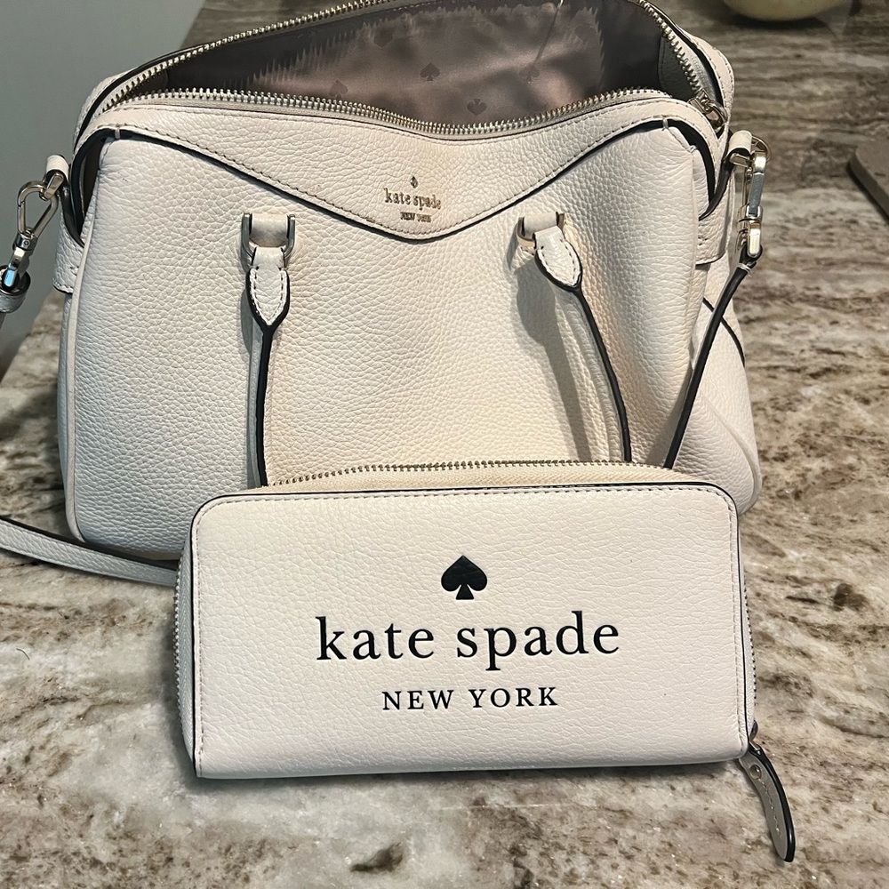 Kate spade pebbled leather purse with matching wallet